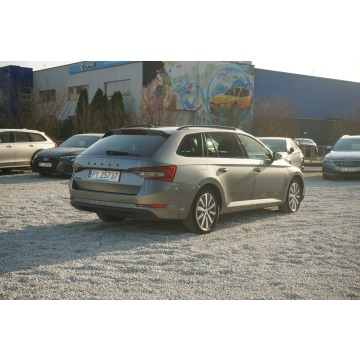 Skoda Superb 2023,  2.0 diesel, automat - Na sprzedaż za 89 300 zł - Poznań - zdjęcie 6