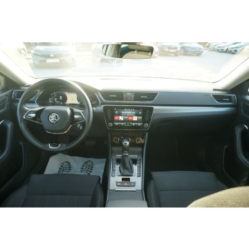 Skoda Superb 2023,  2.0 diesel, automat - Na sprzedaż za 89 300 zł - Poznań - zdjęcie 11