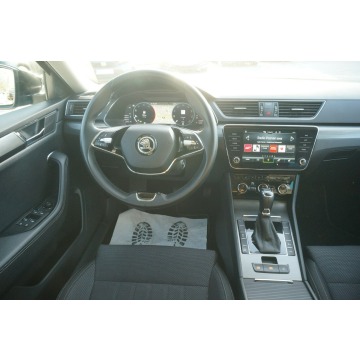 Skoda Superb 2023,  2.0 diesel, automat - Na sprzedaż za 89 300 zł - Poznań - zdjęcie 12
