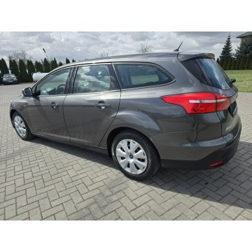 Ford Focus 2014,  1.5 diesel - Na sprzedaż za 20 400 zł - Kutno - zdjęcie 12