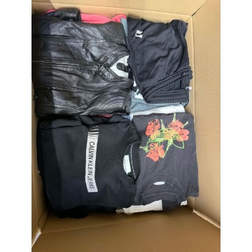 Odzież second hand zara berskha H&M tommy boss... - Buty uniseks - Warszawa - zdjęcie 2