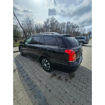 Toyota Avensis 2004,  2.0 diesel - Na sprzedaż za 4 200,00 zł - Głogów - zdjęcie 3
