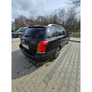 Toyota Avensis 2004,  2.0 diesel - Na sprzedaż za 4 200,00 zł - Głogów - zdjęcie 2