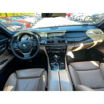 BMW Seria 7  Sedan/Limuzyna 2011,  3.0 diesel, automat - Na sprzedaż za 55 000 zł - Baranowo - zdjęcie 8