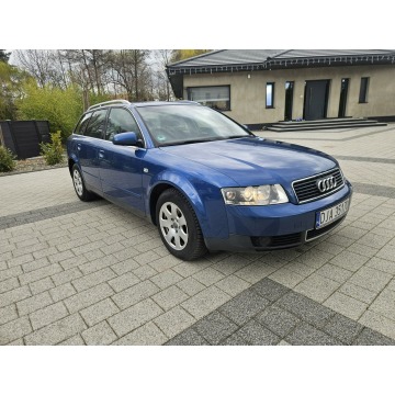 Audi A4  Kombi 2003,  2.0 benzyna, automat - Na sprzedaż za 10 900 zł - Strzegom - zdjęcie 3
