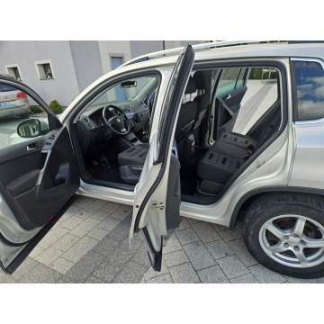 Volkswagen Tiguan  SUV 2009,  2.0 diesel - Na sprzedaż za 25 900 zł - Strzegom - zdjęcie 12