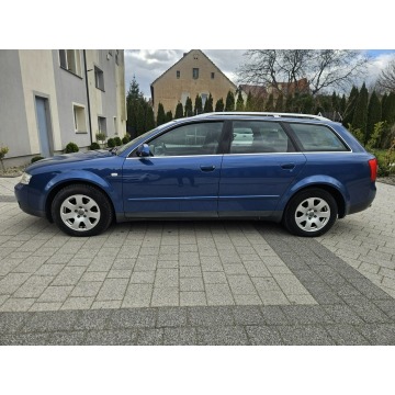 Audi A4  Kombi 2003,  2.0 benzyna, automat - Na sprzedaż za 10 900 zł - Strzegom - zdjęcie 8