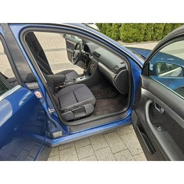 Audi A4  Kombi 2003,  2.0 benzyna, automat - Na sprzedaż za 10 900 zł - Strzegom - zdjęcie 10