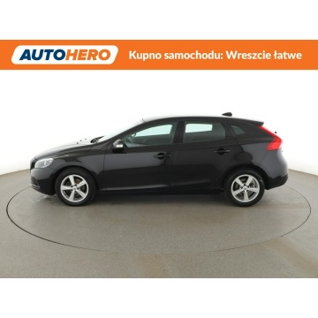 Volvo V40  Hatchback 2017,  2.0 diesel - Na sprzedaż za 39 400 zł - Warszawa - zdjęcie 2