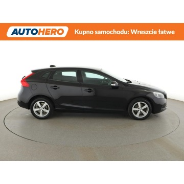 Volvo V40  Hatchback 2017,  2.0 diesel - Na sprzedaż za 39 400 zł - Warszawa - zdjęcie 9