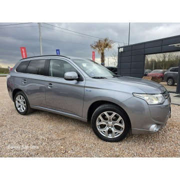 Mitsubishi Outlander  SUV 2013,  2.0 hybryda, automat - Na sprzedaż za 38 999 zł - Nowe Sójki - zdjęcie 4