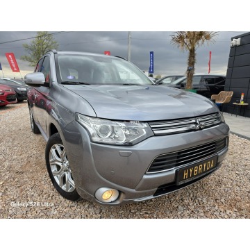 Mitsubishi Outlander  SUV 2013,  2.0 hybryda, automat - Na sprzedaż za 38 999 zł - Nowe Sójki - zdjęcie 2
