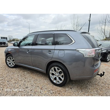 Mitsubishi Outlander  SUV 2013,  2.0 hybryda, automat - Na sprzedaż za 38 999 zł - Nowe Sójki - zdjęcie 8