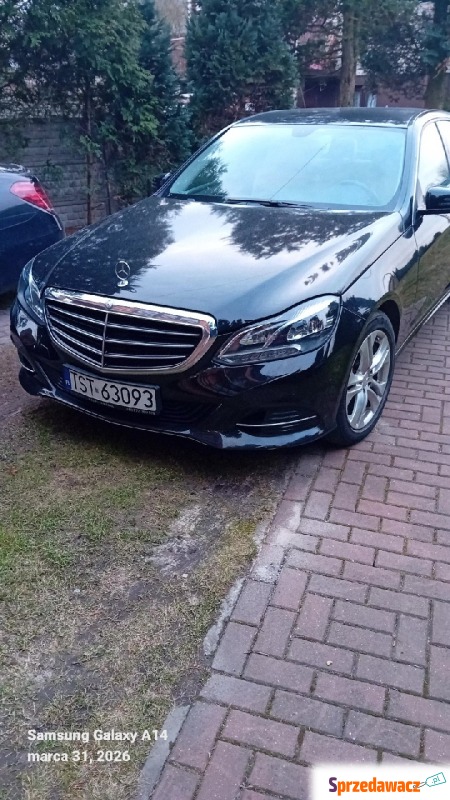 Mercedes - Benz E-klasa  Sedan/Limuzyna 2015,  2.1 diesel, automat - Na sprzedaż za 45 900 zł - Starachowice