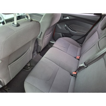 Ford Focus  Kombi 2013,  1.6 benzyna - Na sprzedaż za 19 900 zł - Jacków - zdjęcie 6