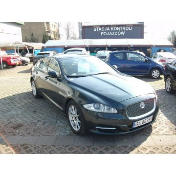 Jaguar XJ