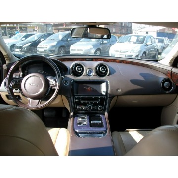Jaguar XJ  Sedan/Limuzyna 2010,  3.0 diesel, automat - Na sprzedaż za 55 000 zł - Katowice - zdjęcie 7