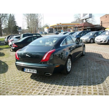 Jaguar XJ  Sedan/Limuzyna 2010,  3.0 diesel, automat - Na sprzedaż za 55 000 zł - Katowice - zdjęcie 4