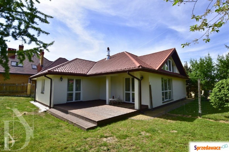 Sprzedam dom Supraśl -  jednopiętrowy,  pow.  214 m2,  działka:   1241 m2