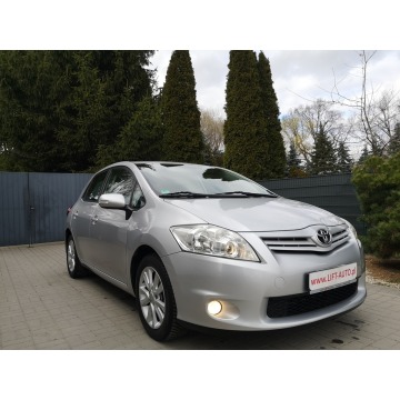 Toyota Auris 2011,  1.6 benzyna - Na sprzedaż za 29 900 zł - Strzegom - zdjęcie 3