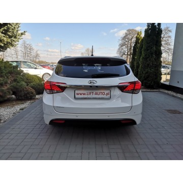 Hyundai i40 2015,  1.7 diesel, automat - Na sprzedaż za 34 900 zł - Strzegom - zdjęcie 6