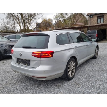 Volkswagen Passat  Kombi 2019,  1.6 diesel, automat - Na sprzedaż za 19 150 zł - Wrocław - zdjęcie 4