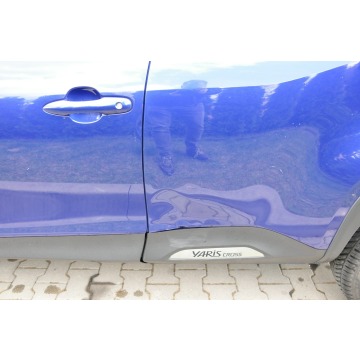 Toyota Yaris  SUV 2023,  1.5 benzyna - Na sprzedaż za 71 999 zł - Balice - zdjęcie 11