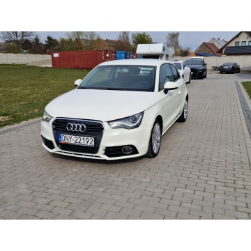 Audi A1  Hatchback 2010,  1.6 diesel - Na sprzedaż za 23 500 zł - Strobice - zdjęcie 2