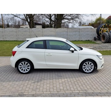 Audi A1  Hatchback 2010,  1.6 diesel - Na sprzedaż za 23 500 zł - Strobice - zdjęcie 10