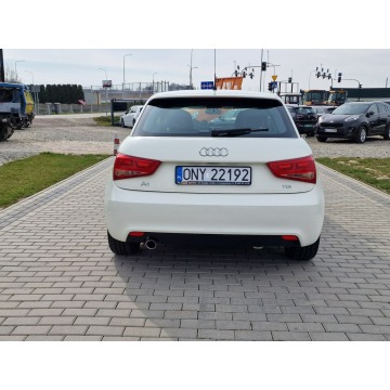 Audi A1  Hatchback 2010,  1.6 diesel - Na sprzedaż za 23 500 zł - Strobice - zdjęcie 8