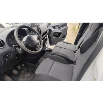 Peugeot Partner 2018,  1.6 diesel - Na sprzedaż za 19 500 zł - Szczecin - zdjęcie 9