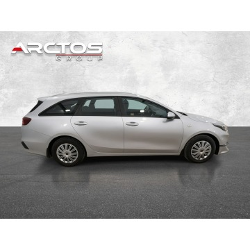 Kia Ceed  Kombi 2022,  1.5 benzyna - Na sprzedaż za 54 900 zł - Warszawa - zdjęcie 4