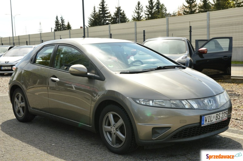 Honda Civic  Hatchback 2006,  1.3 benzyna - Na sprzedaż za 14 800 zł - Chełm