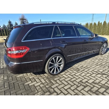 Mercedes - Benz E-klasa 2010,  2.0 benzyna, automat - Na sprzedaż za 29 900 zł - Kutno - zdjęcie 8