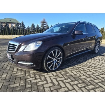 Mercedes - Benz E-klasa 2010,  2.0 benzyna, automat - Na sprzedaż za 29 900 zł - Kutno - zdjęcie 7