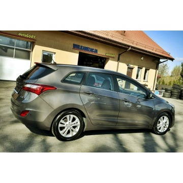 Hyundai i30 2014,  1.6 diesel - Na sprzedaż za 23 500 zł - Płock - zdjęcie 7