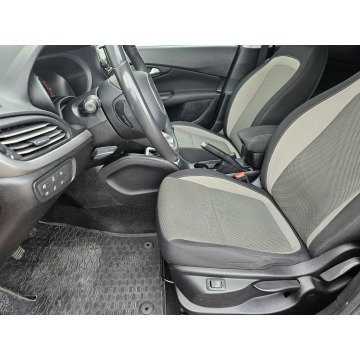 Fiat Tipo  Sedan/Limuzyna 2016,  1.6 diesel - Na sprzedaż za 27 893 zł - Rybnik - zdjęcie 6