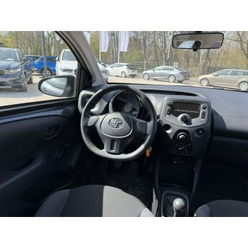 Toyota Aygo  Hatchback 2014,  1.0 benzyna - Na sprzedaż za 26 800 zł - Pęcice - zdjęcie 9