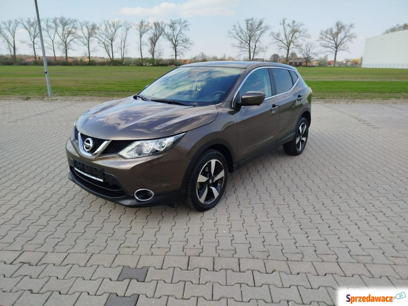 Nissan Qashqai  SUV 2016,  1.6 benzyna - Na sprzedaż za 63 900 zł - Jarocin