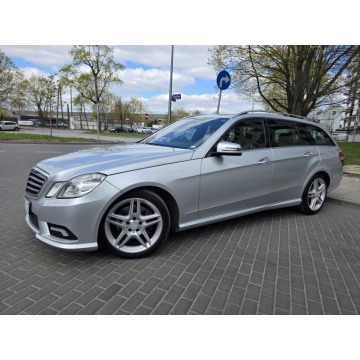 Mercedes - Benz E-klasa  Kombi 2011,  3.5 benzyna, automat - Na sprzedaż za 49 900 zł - Warszawa - zdjęcie 3