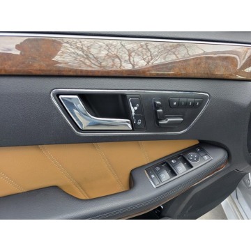 Mercedes - Benz E-klasa  Kombi 2011,  3.5 benzyna, automat - Na sprzedaż za 49 900 zł - Warszawa - zdjęcie 7