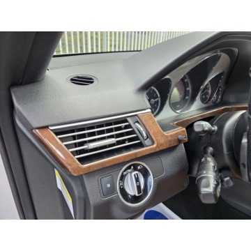 Mercedes - Benz E-klasa  Kombi 2011,  3.5 benzyna, automat - Na sprzedaż za 49 900 zł - Warszawa - zdjęcie 8