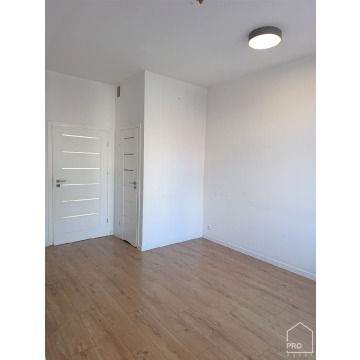 Mieszkanie  5 pokojowe Gliwice - Śródmieście,   131 m2, pierwsze piętro - Do wynajęcia - zdjęcie 3