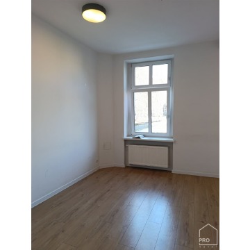 Mieszkanie  5 pokojowe Gliwice - Śródmieście,   131 m2, pierwsze piętro - Do wynajęcia - zdjęcie 8