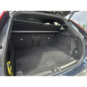 Volvo   SUV 2020,  2.0 diesel, automat - Na sprzedaż za 135 900 zł - Tychy - zdjęcie 9