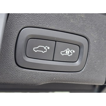 Volvo   SUV 2020,  2.0 diesel, automat - Na sprzedaż za 135 900 zł - Tychy - zdjęcie 11