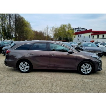 Kia Ceed 2019,  1.6 diesel, automat - Na sprzedaż za 46 900 zł - Szczecin - zdjęcie 4