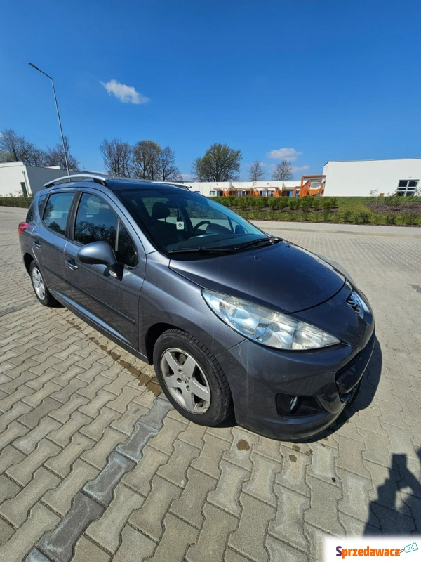 Peugeot 207 2010,  1.6 diesel - Na sprzedaż za 8 800,00 zł - Głogów