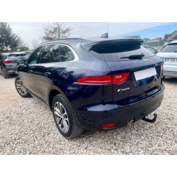 Jaguar F-PACE  SUV 2019,  2.0 benzyna, automat - Na sprzedaż za 69 999 zł - Ignatki - zdjęcie 4
