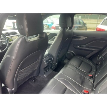 Jaguar F-PACE  SUV 2019,  2.0 benzyna, automat - Na sprzedaż za 69 999 zł - Ignatki - zdjęcie 12